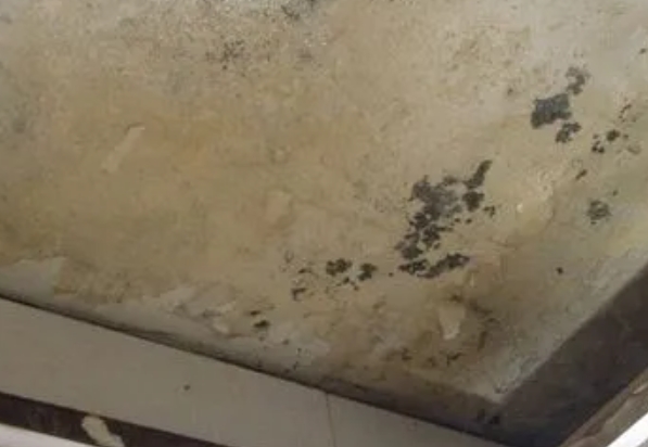 娄底市阳台漏水维修公司分享下娄底市卫生间渗水维修需要注意哪些问题。